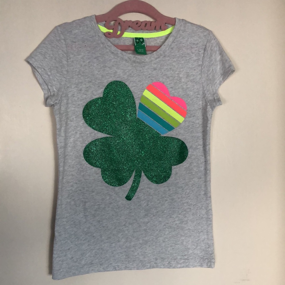 🍀girls Saint Patty’s day Green glitter/rainbow 4-leaf clover. Knit jersey M10/12